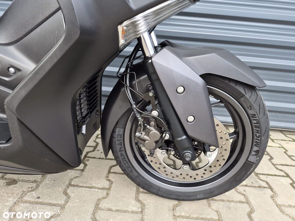 Yamaha X-max - 16