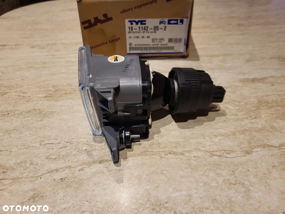 Reflektor przeciwmgłowy VW GOLF III Lewy LAMPA PRZECIWMGIELNA VW GOLF III 92-97 H3 LE VENTO 19-1142-05-2,1H0 941 699 B, 1H0941699 ,1H0941699B , 1H0941699C ,1HO941699 - 4