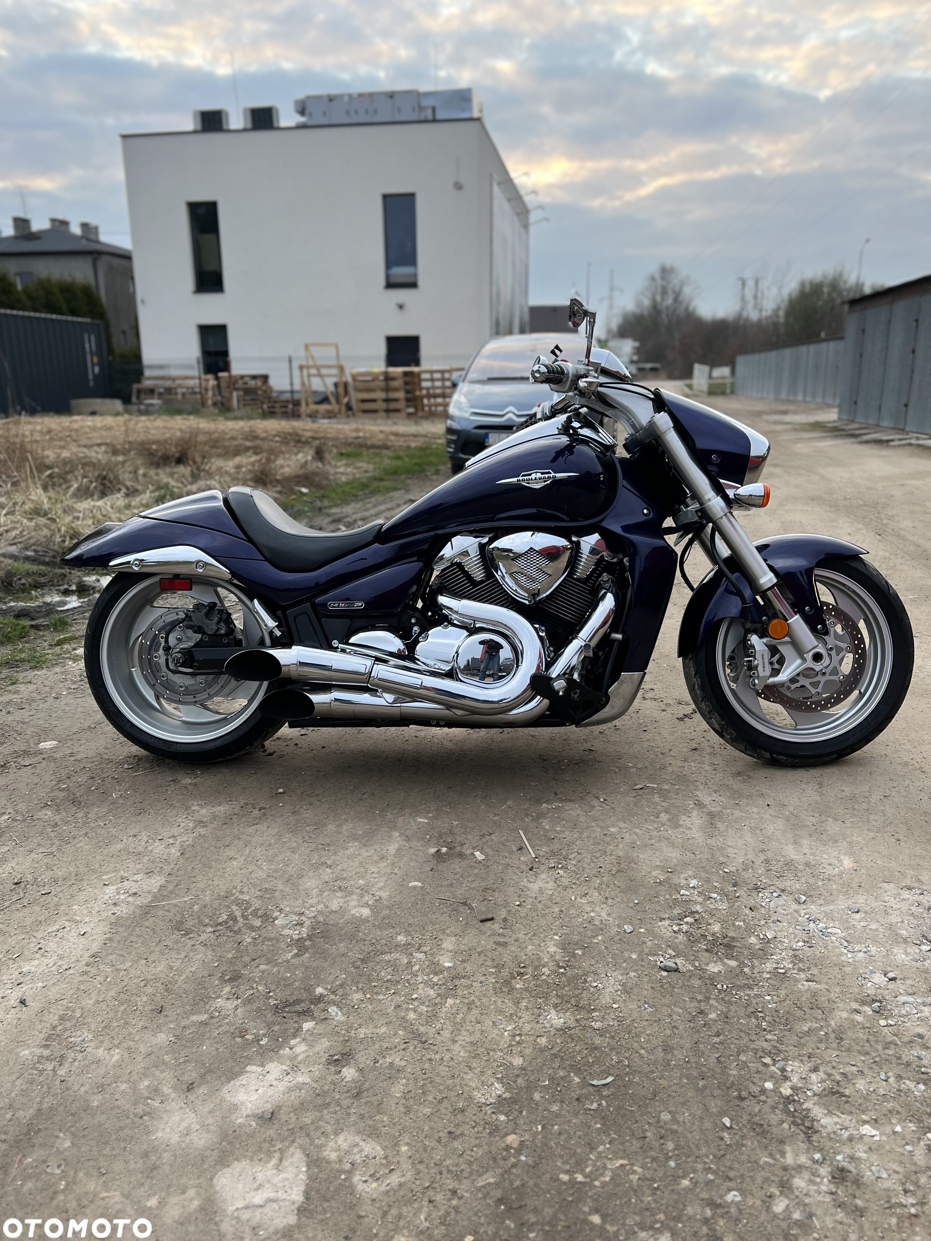 Suzuki Boulevard - 1