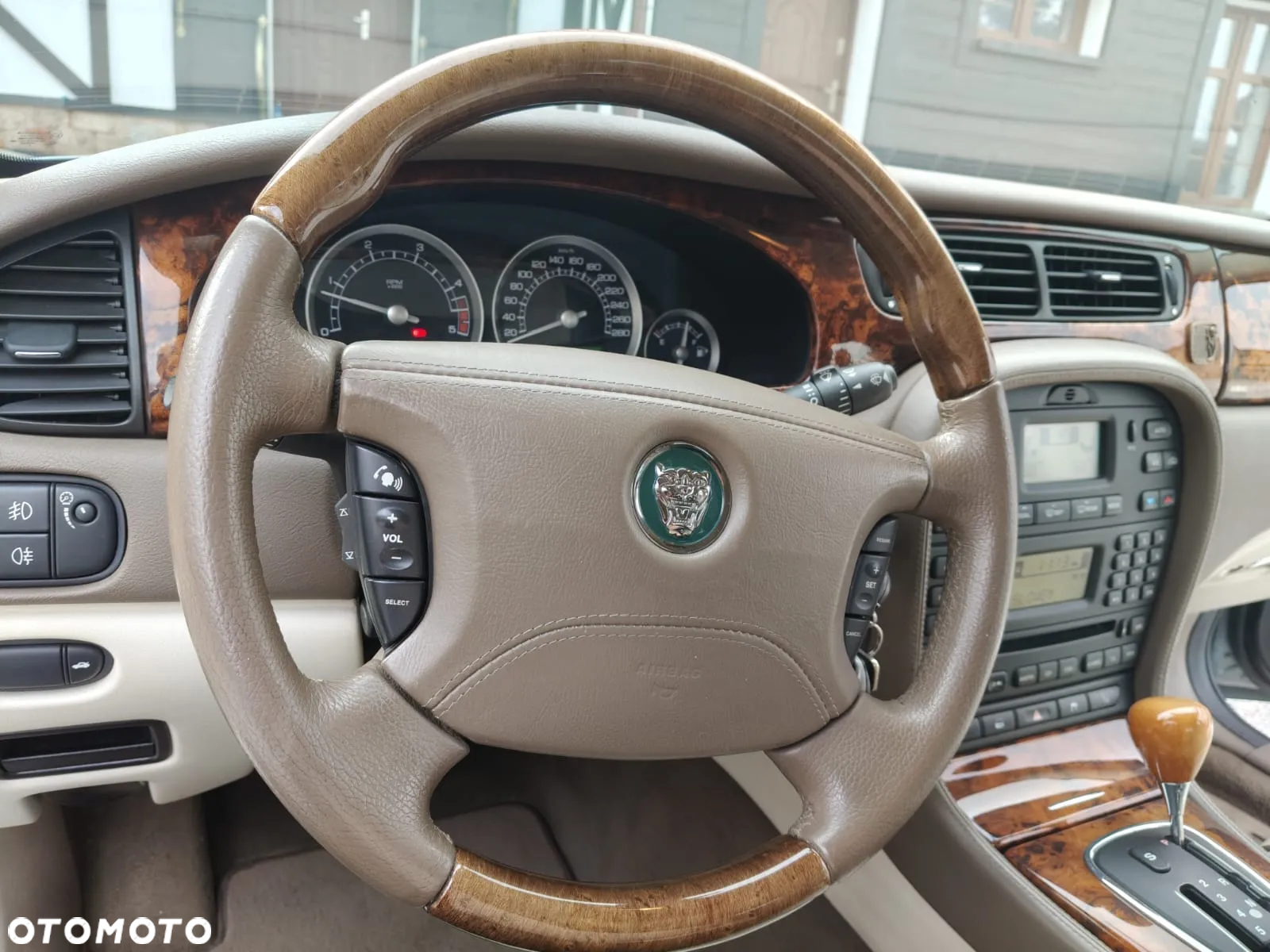Jaguar S-Type - 10