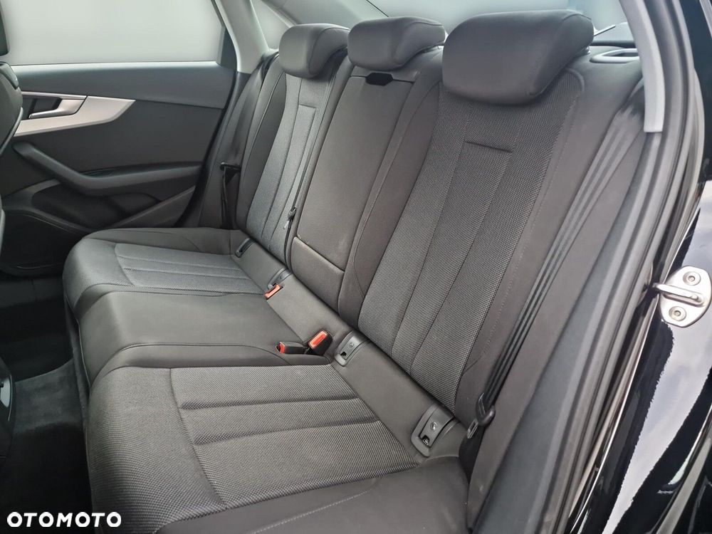 Audi A4 Limousine - 16
