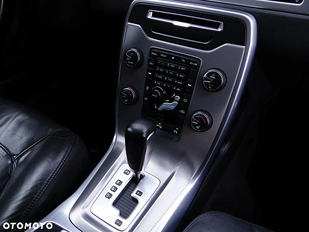 Volvo S60 D3 Geartronic Summum - 30