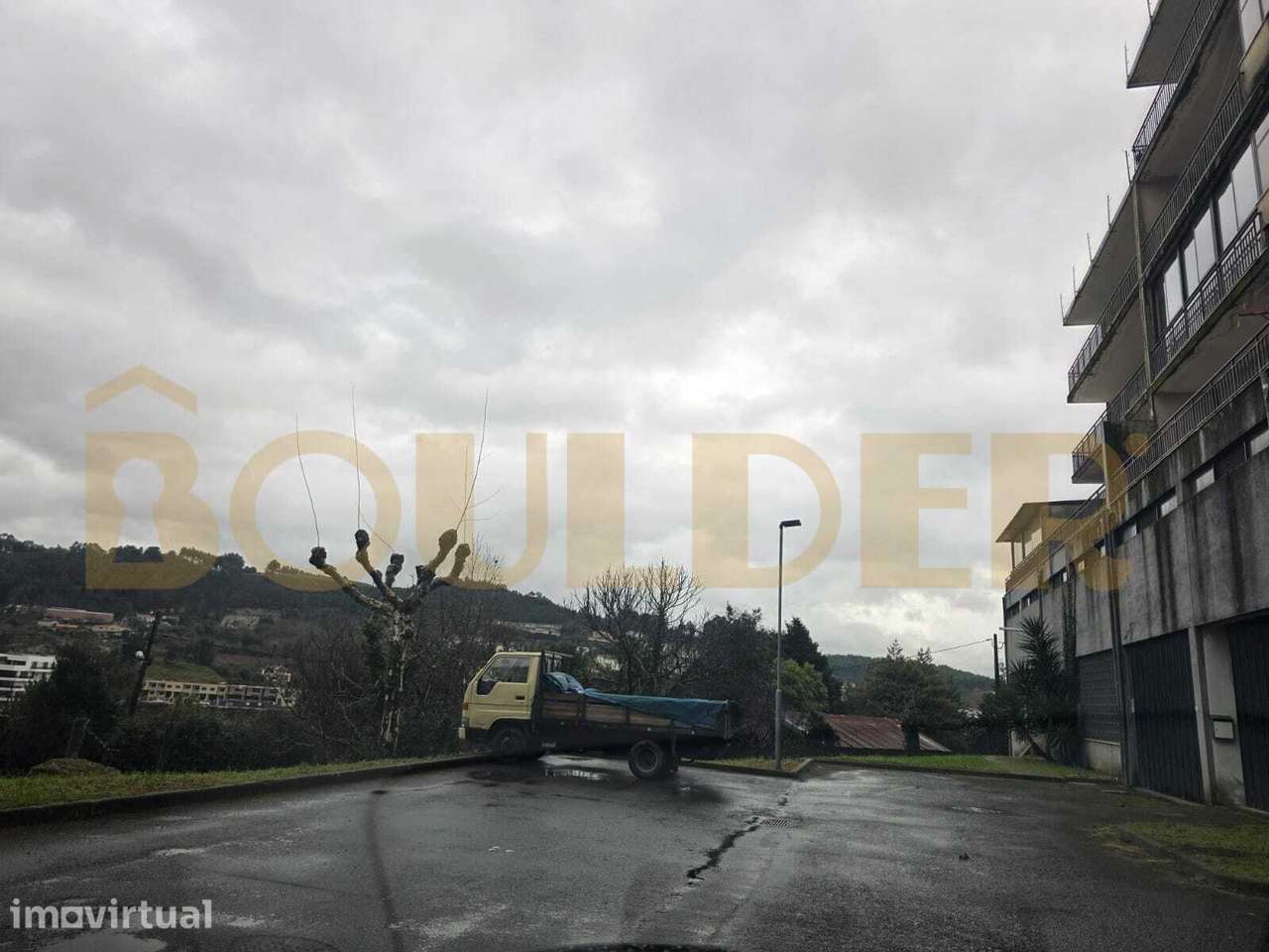 Armazém/Garagem em Póvoa de Lanhoso - Grande imagem: 3/37
