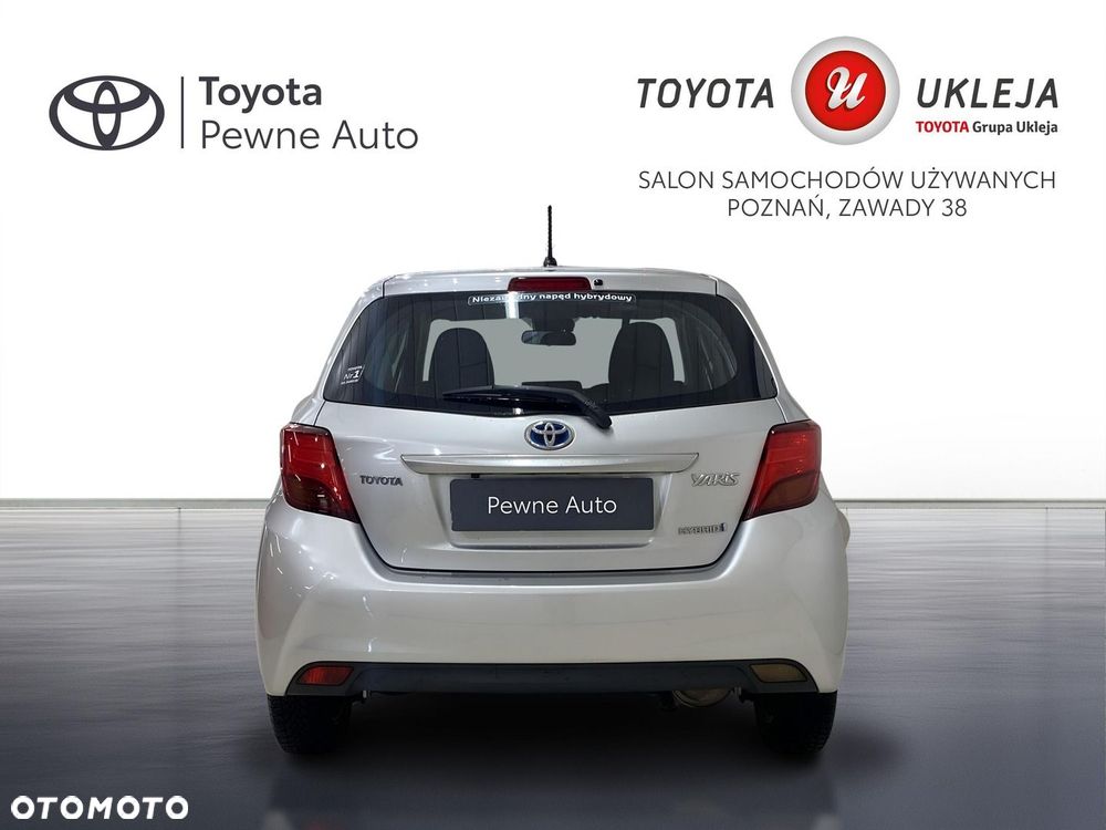 Toyota Yaris Hybrid 100 Premium - 7