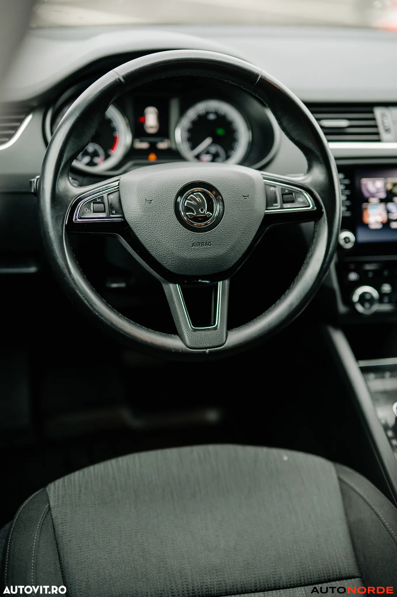 Skoda Octavia Combi Diesel 2.0 TDI DSG Style - 21