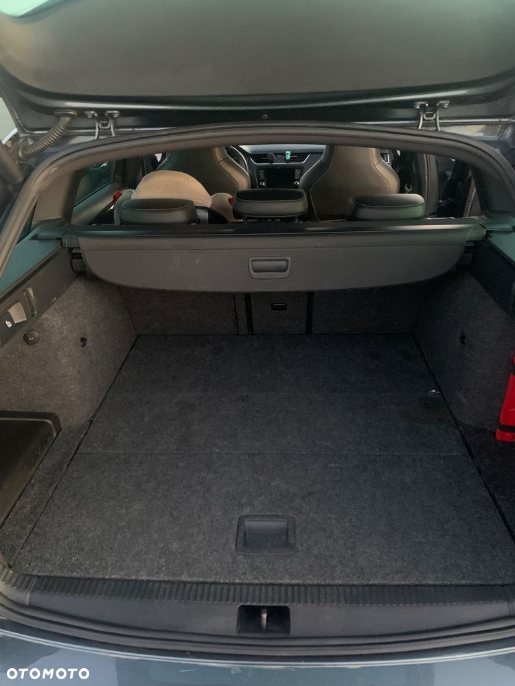 Skoda Octavia 2.0 TDI RS DSG - 22
