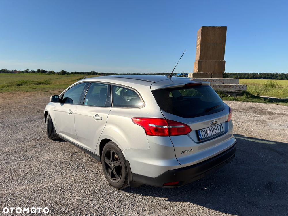 Ford Focus 1.5 TDCi SYNC Edition - 8