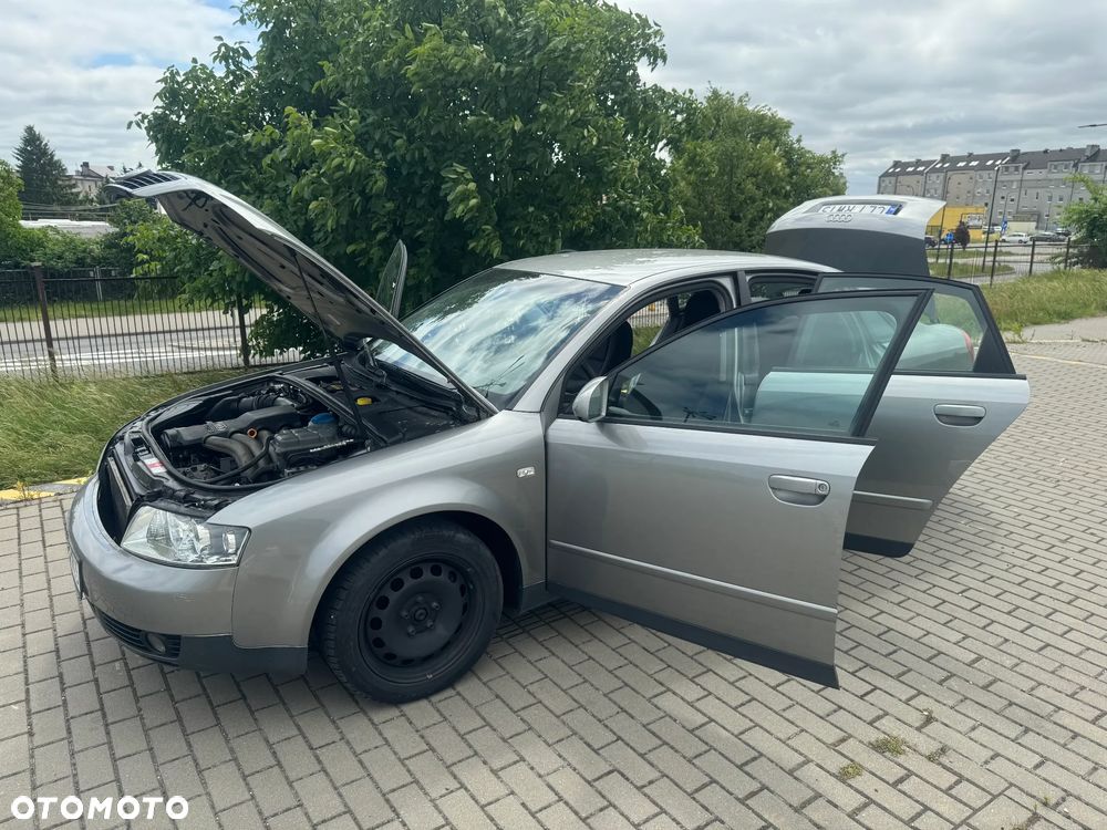 Audi A4 Limousine - 14
