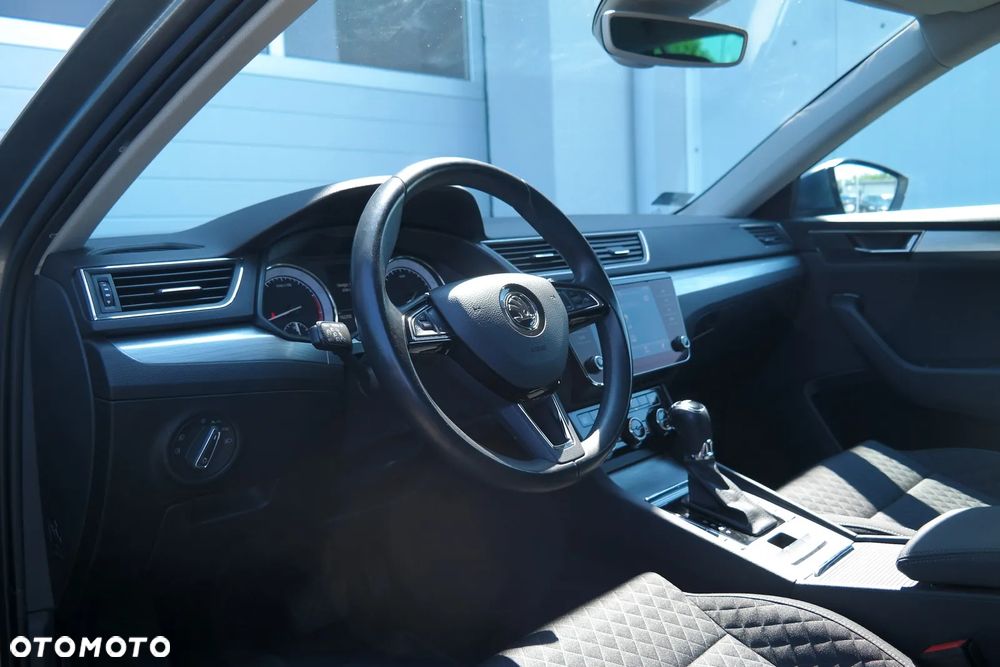 Skoda Superb 2.0 TSI Ambition DSG - 8