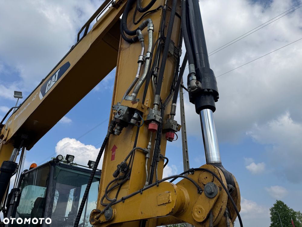 Caterpillar M316D - 9