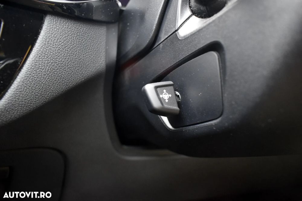 BMW Seria 5 520d xDrive Aut. - 27