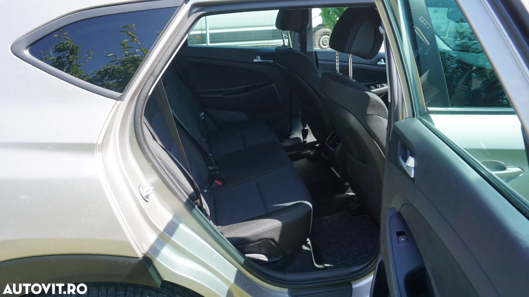 Hyundai Tucson 1.6 T-GDi 4WD 7DCT Luxury - 12
