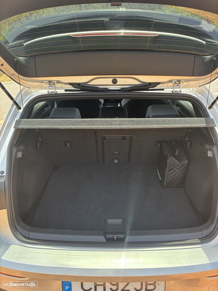 VW Golf 1.5 eTSI R-Line DSG - 7