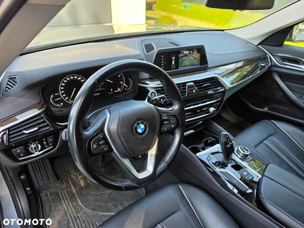 BMW Seria 5 525d Luxury Line sport - 10