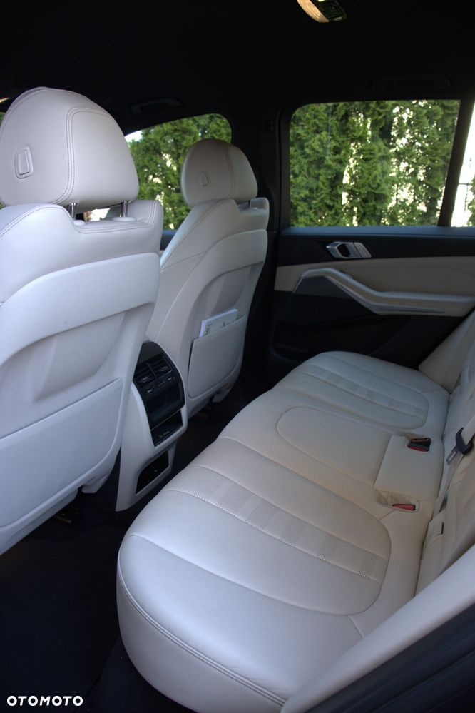 BMW X5 xDrive30d mHEV - 16