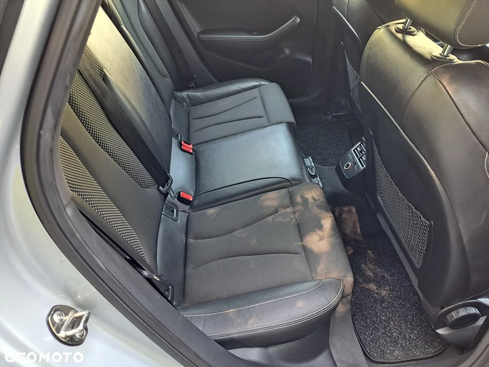 Audi A3 Sportback 1.6 TDI DPF S line Sportpaket - 17