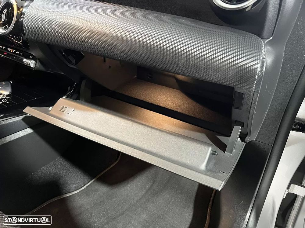 Mercedes-Benz CLA 180 d Shooting Brake Business Solutions Aut. - 20