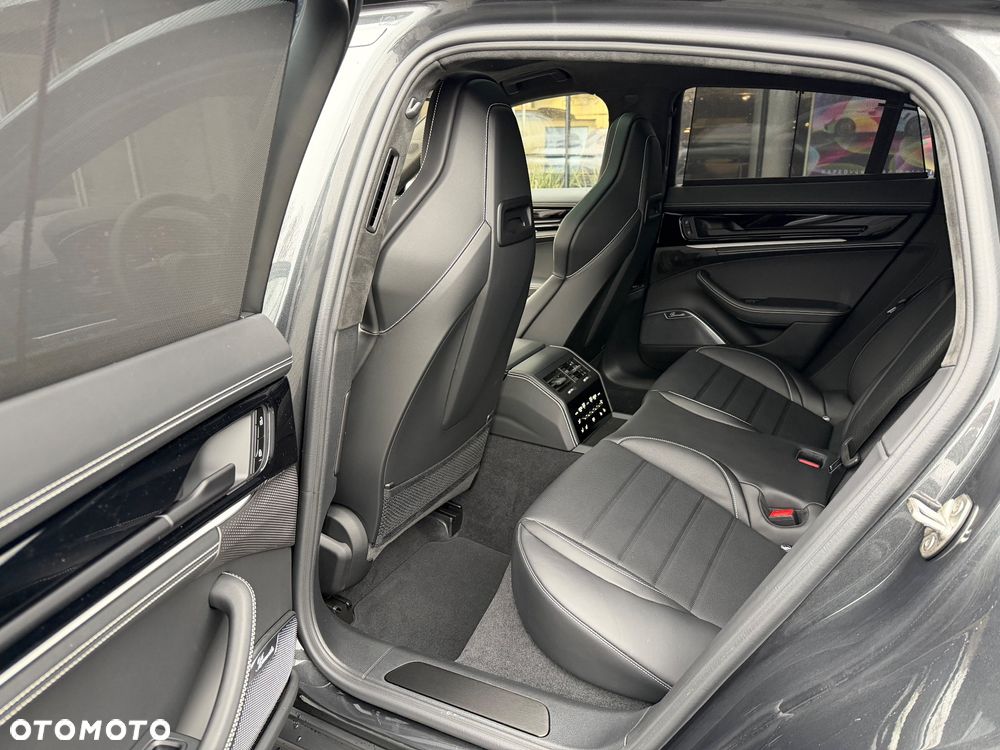 Porsche Panamera Turbo E-Hybrid - 18