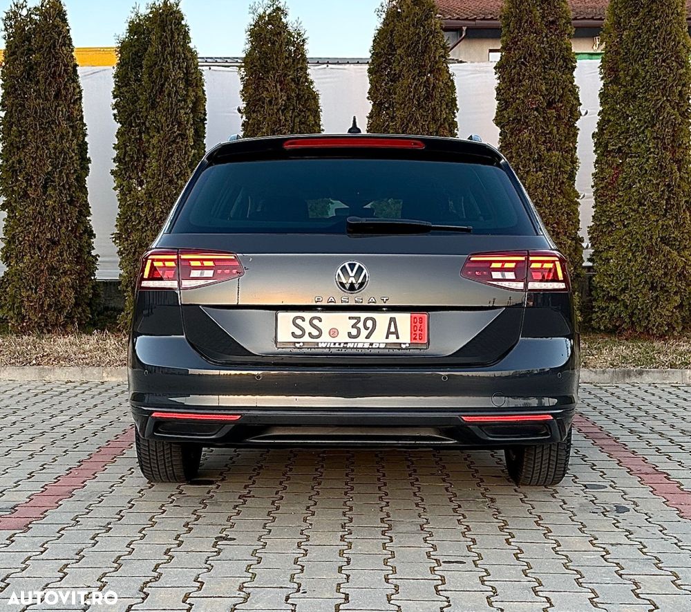 Volkswagen Passat 2.0 TDI DSG Comfortline - 26