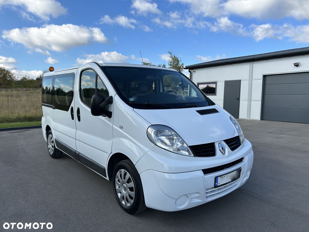 Renault Trafic 2013 photo 3