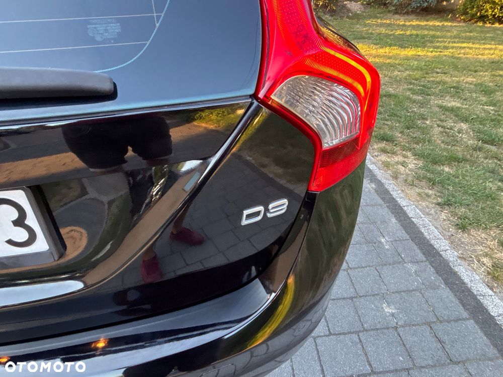 Volvo V60 D4 Business Edition - 34