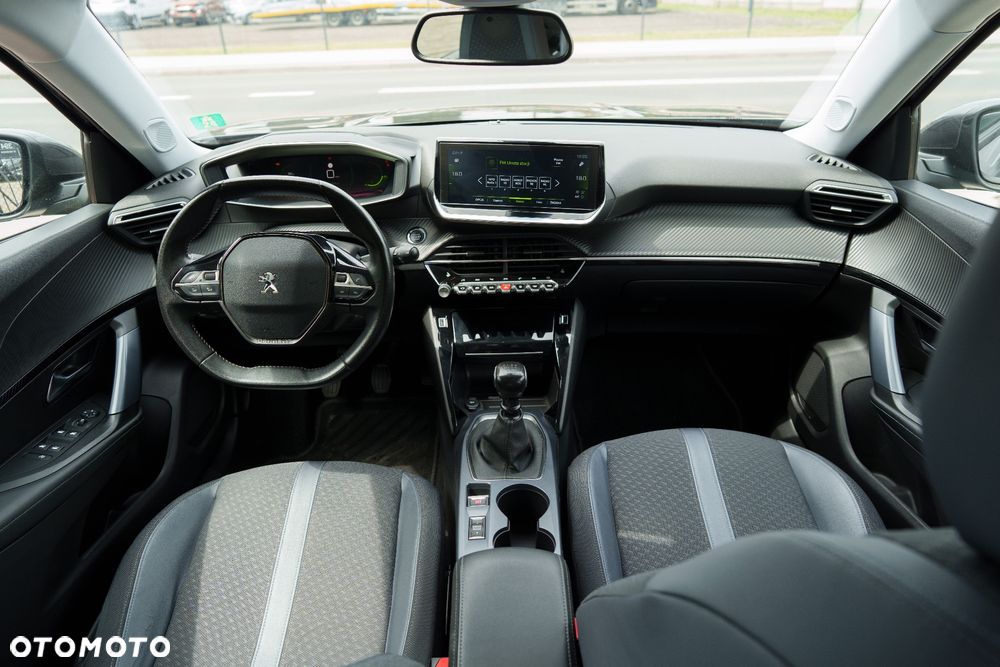 Peugeot 2008 PureTech 130 Allure - 25