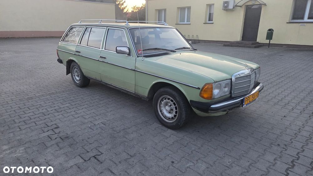 Mercedes-Benz W123 - 4