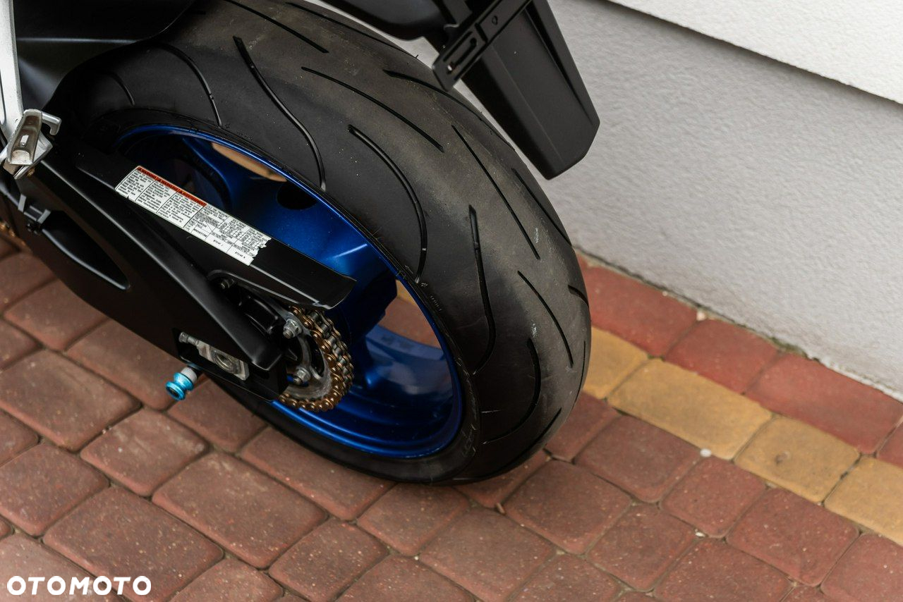 Suzuki GSX-R - 8
