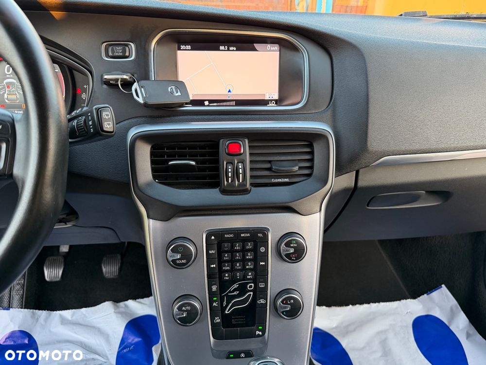 Volvo V40 T2 Inscription - 36