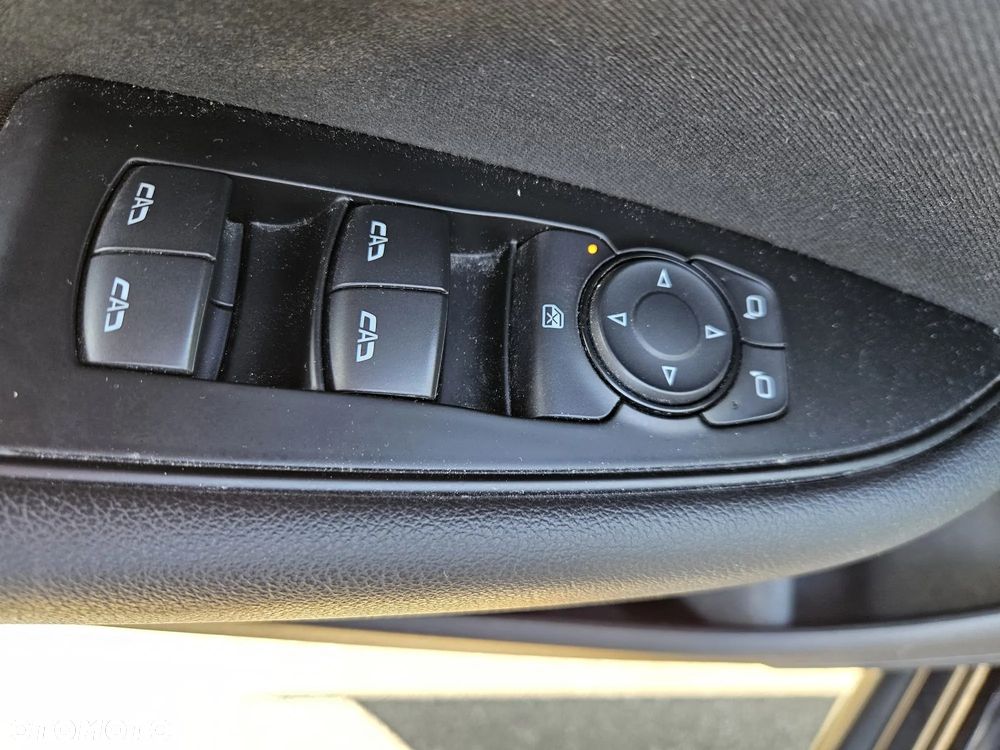 Opel Insignia 1.6 ECOTEC Edition - 16