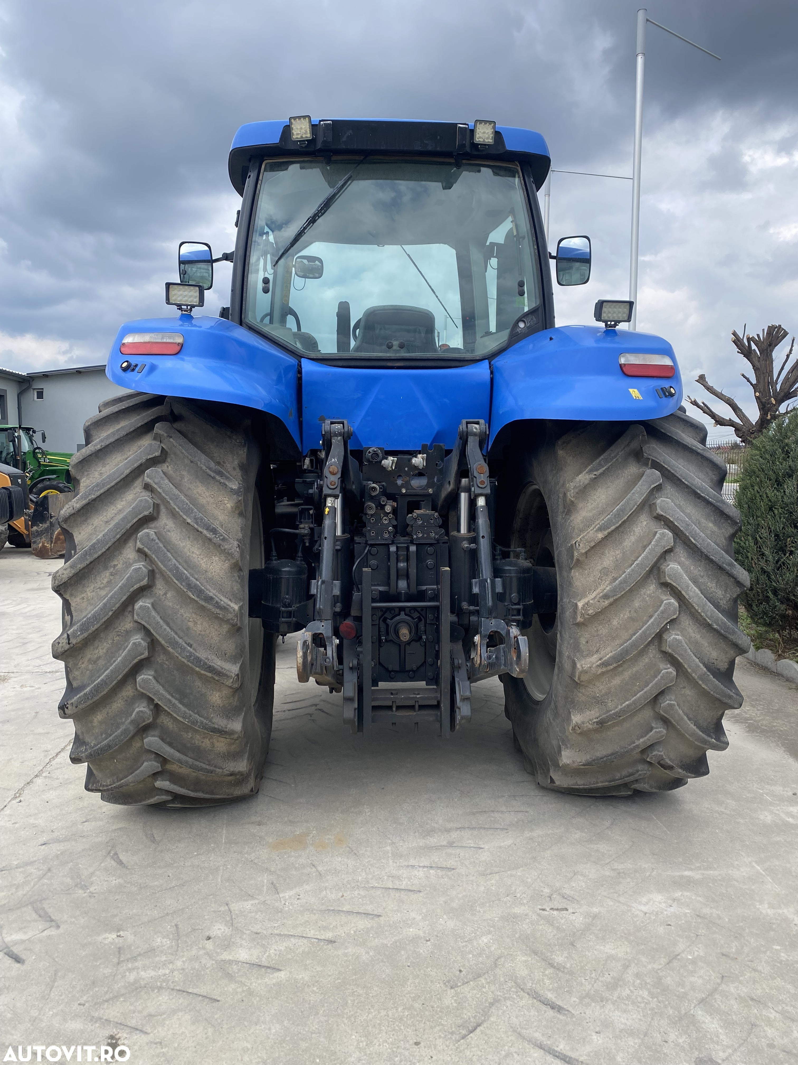 New Holland T 8040 - 3