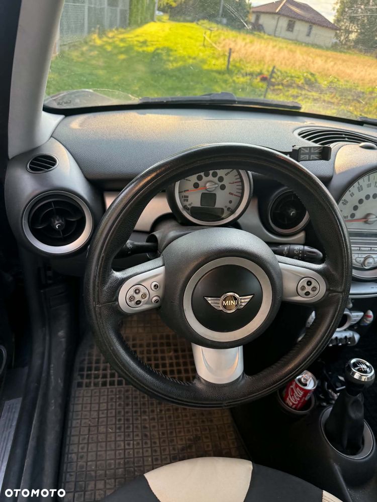 MINI Cooper Standard - 3