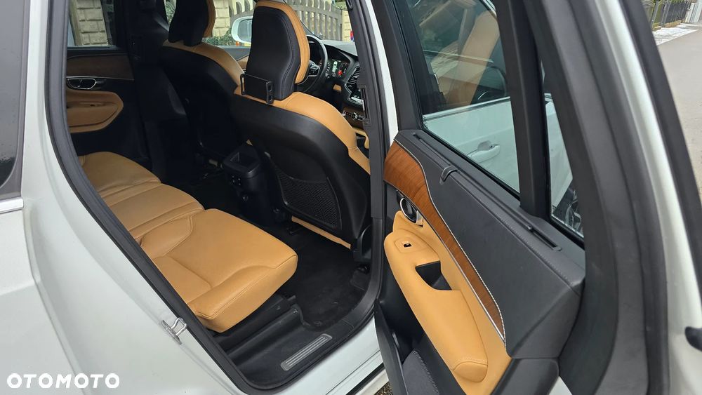 Volvo XC 90 D5 SCR AWD Inscription 7os - 19
