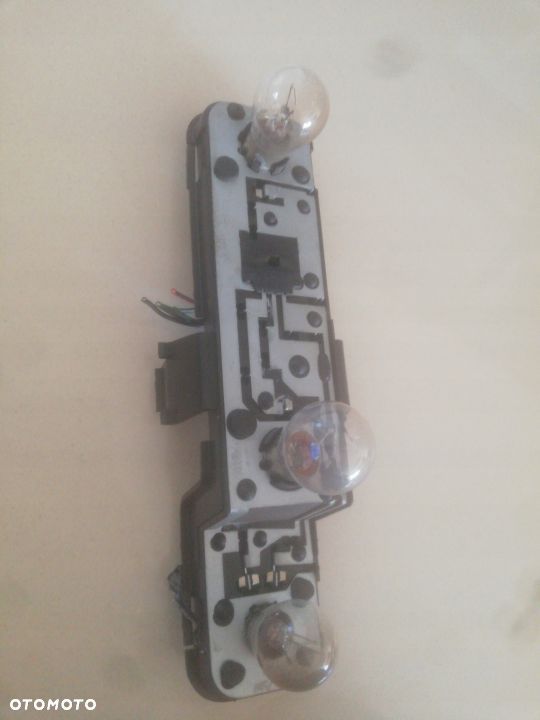 ALMERA N16 WKLAD LAMPY TYLNEJ PRAWEJ EUROPA - 1
