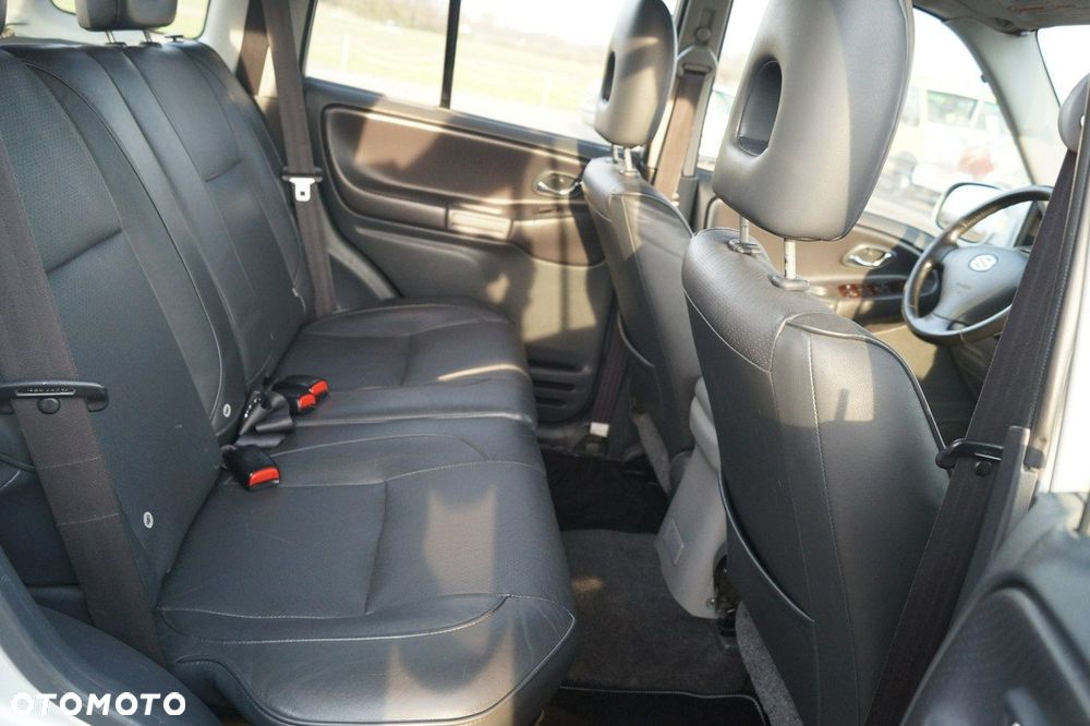 Suzuki Grand Vitara - 25