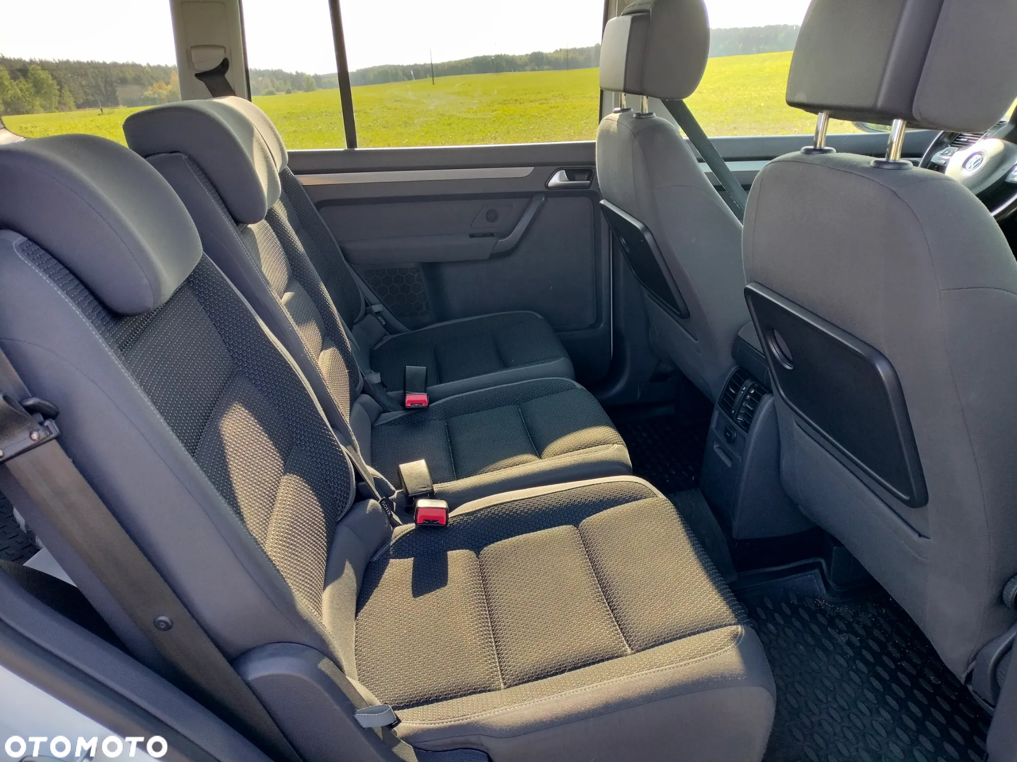 Volkswagen Touran 1.6 TDI DPF BlueMotion Technology Highline - 16