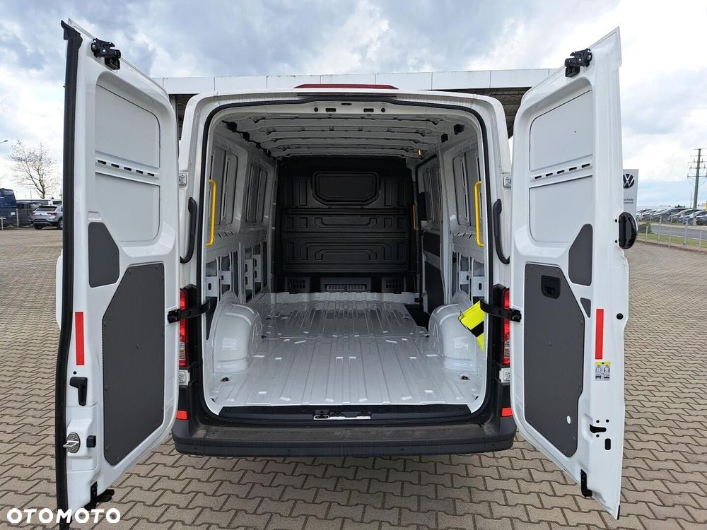 Volkswagen Crafter 35 furgon 140KM 3640 - 23