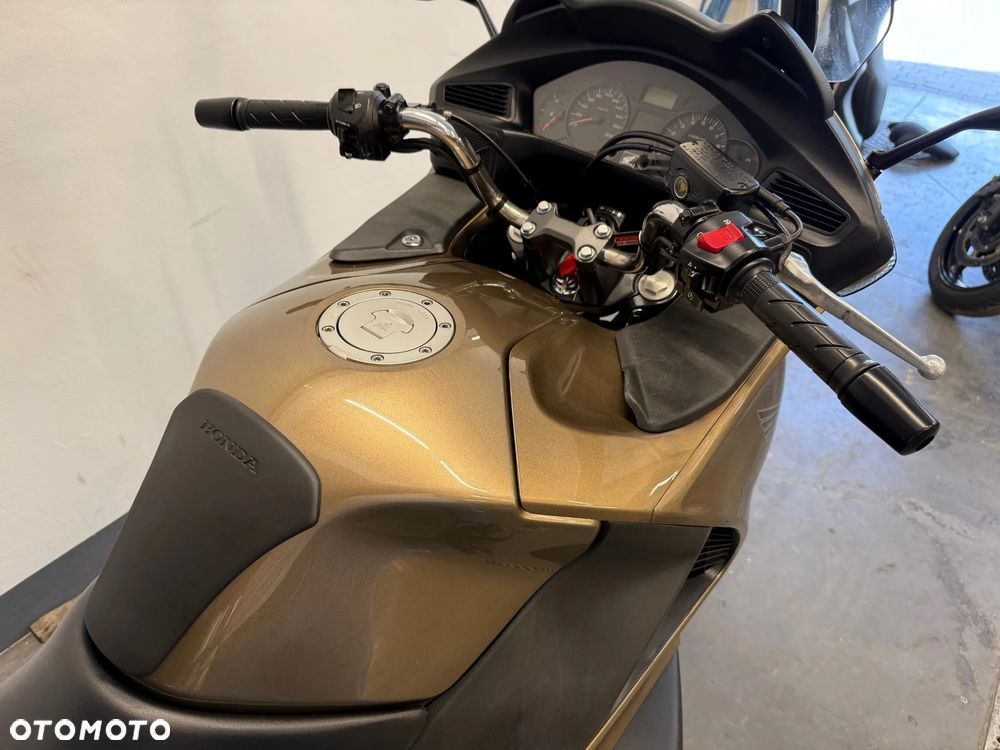 Honda Deauville - 27