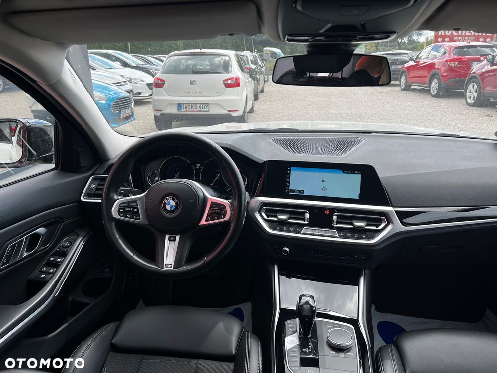 BMW Seria 3 320d xDrive Edition M Sport Shadow - 16