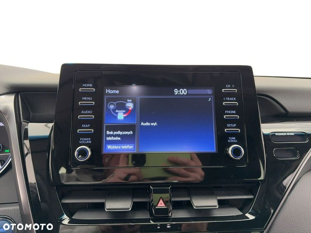 Toyota Camry - 19