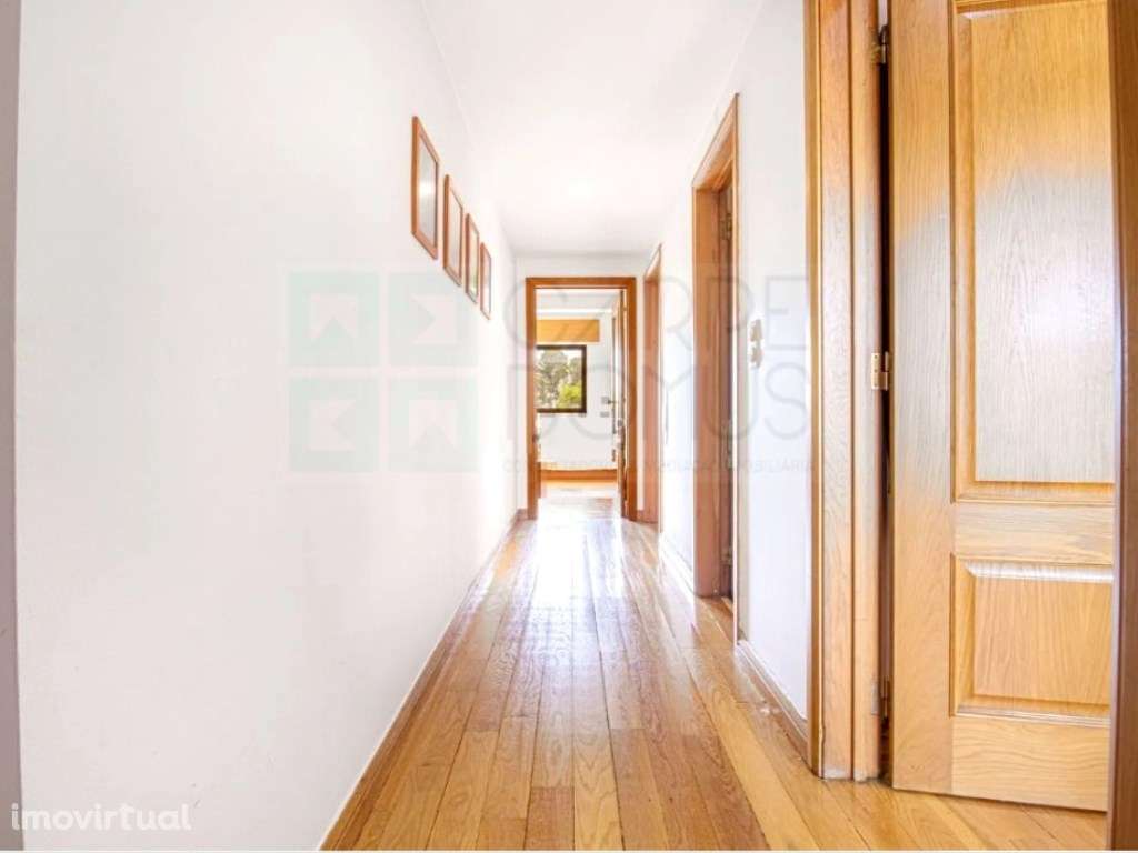 Espaçoso apartamento T4, terraço e parqueamento, em Alvalade, Lisboa - Grande imagem: 4/16