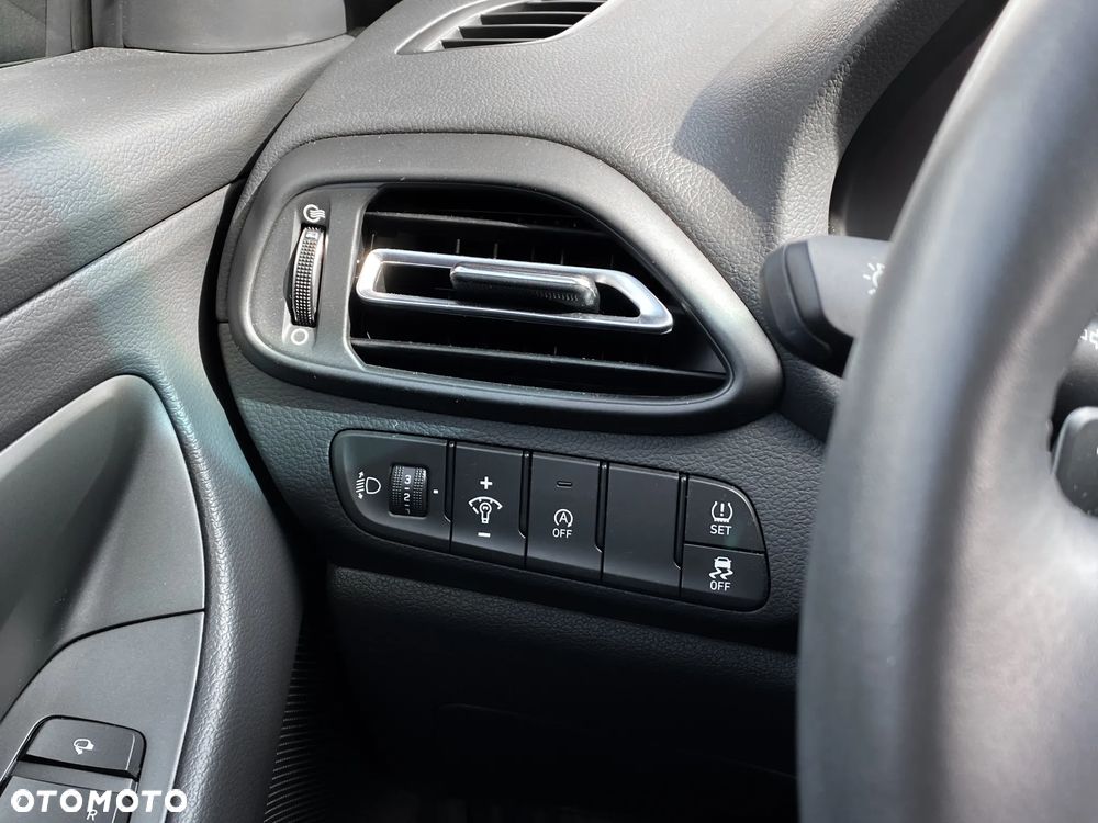 Hyundai i30 1.5 T-GDI 48V Smart DCT - 25