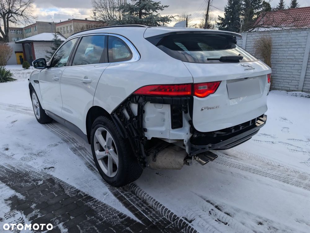 Jaguar F-Pace - 6