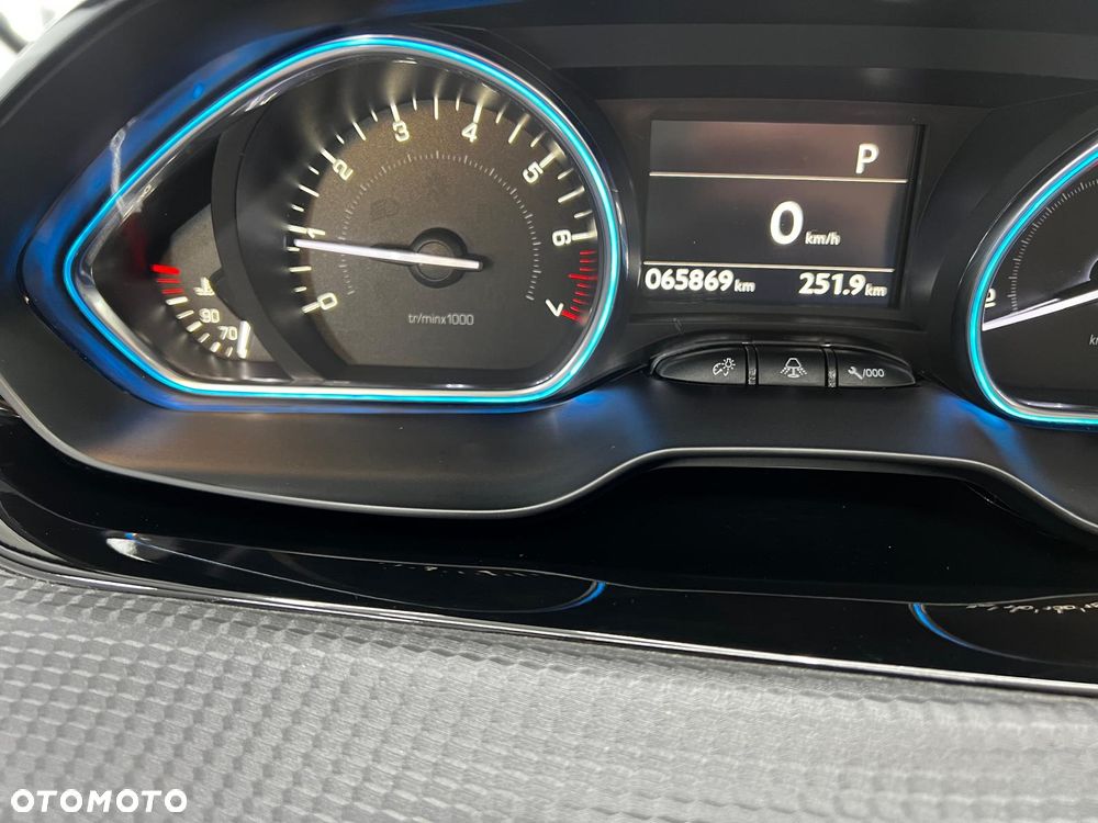 Peugeot 2008 PureTech 130 Stop&Start EAT6 Black Edition - 15