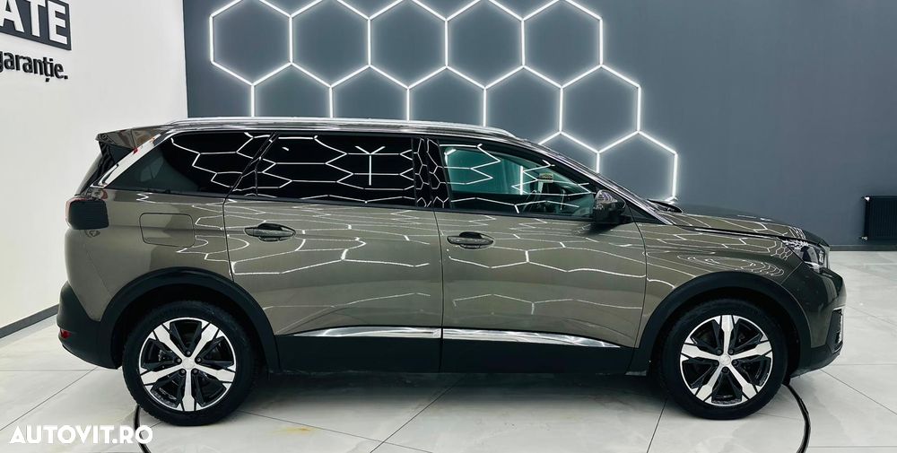 Peugeot 5008 PureTech 130 Stop & Start Allure Business-Paket - 37