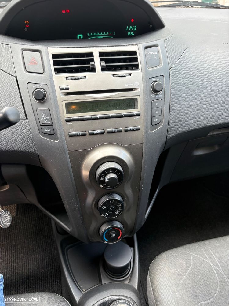 Toyota Yaris 1.0 VVT-i Cool - 7