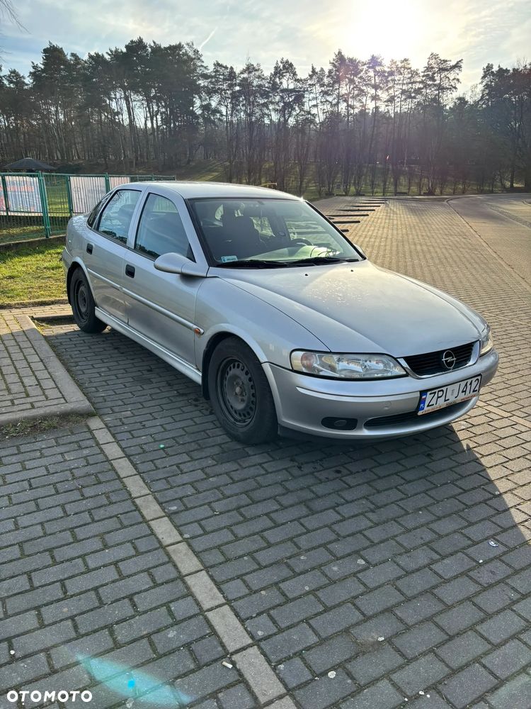 Opel Vectra 1.6 Comfort - 3