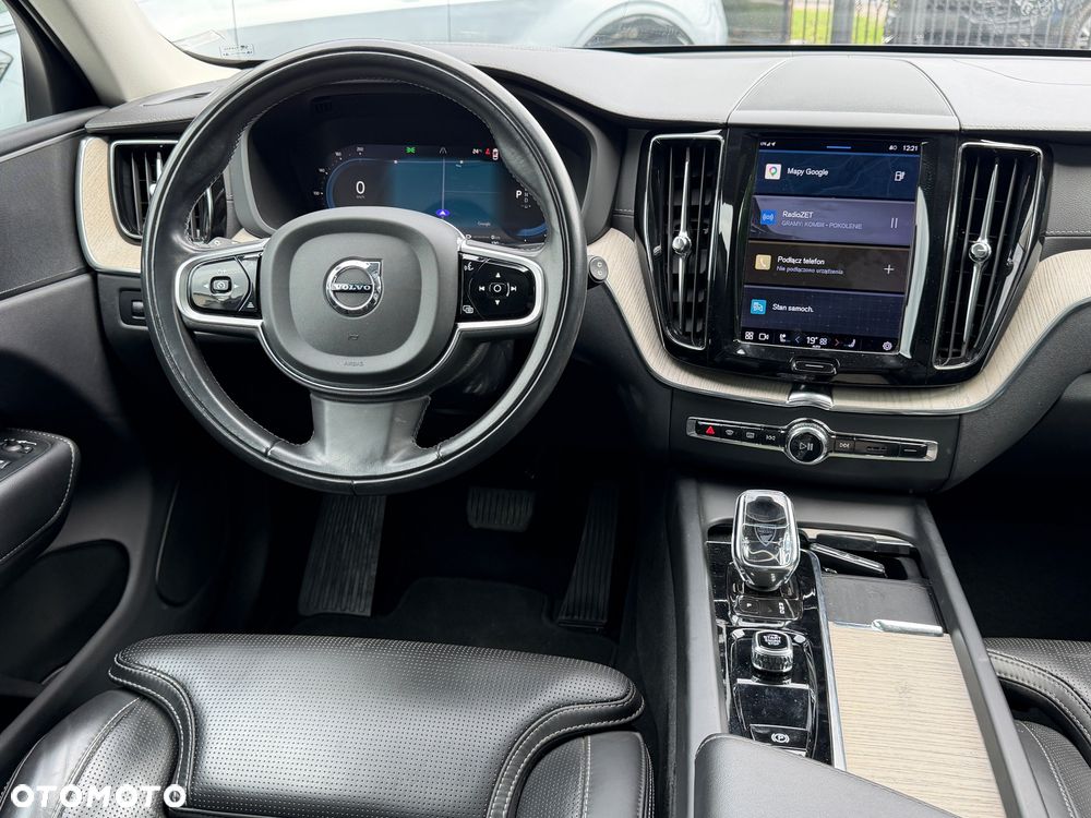 Volvo XC 60 T6 Plug-In Hybrid AWD Inscription - 5