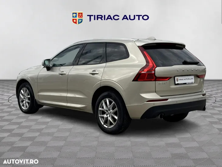 Volvo XC 60 D4 AWD Momentum - 4