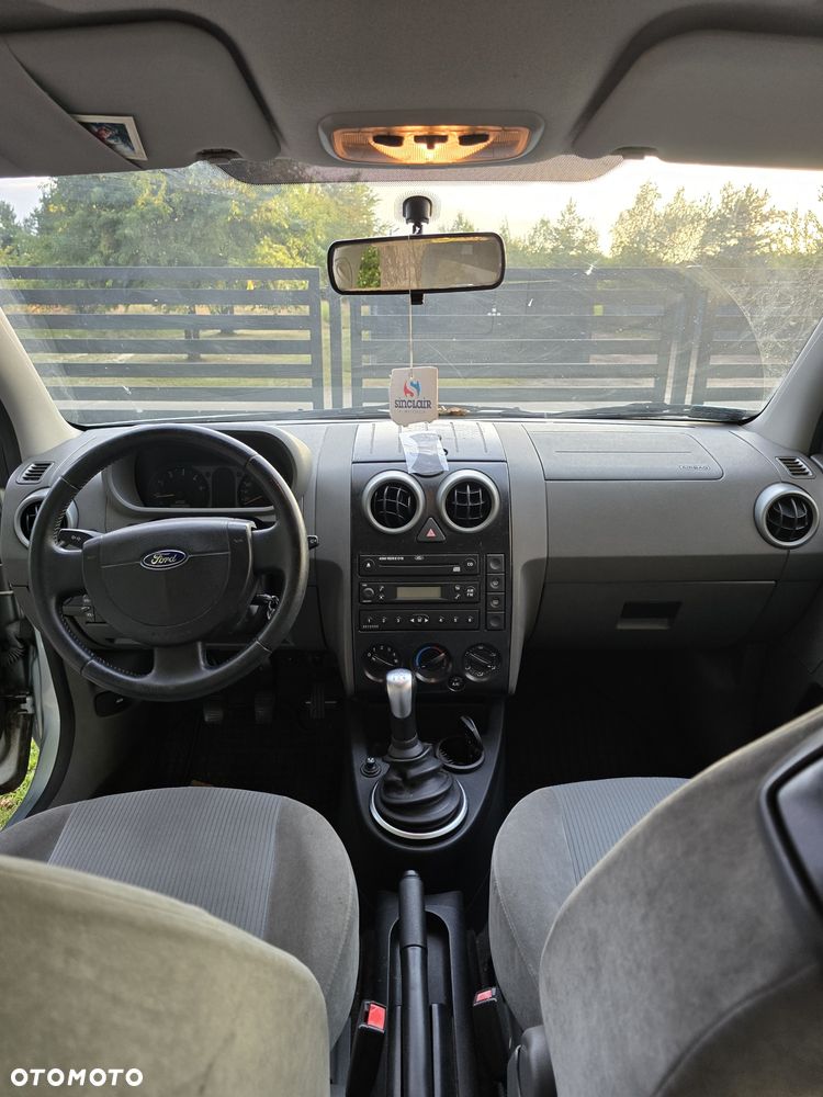 Ford Fusion - 2